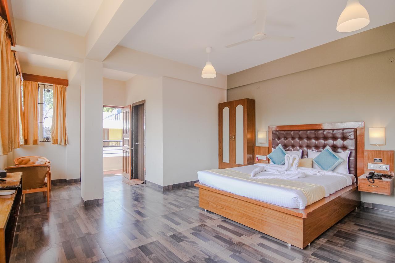 Royale Nirvana Resort Arpora Extérieur photo